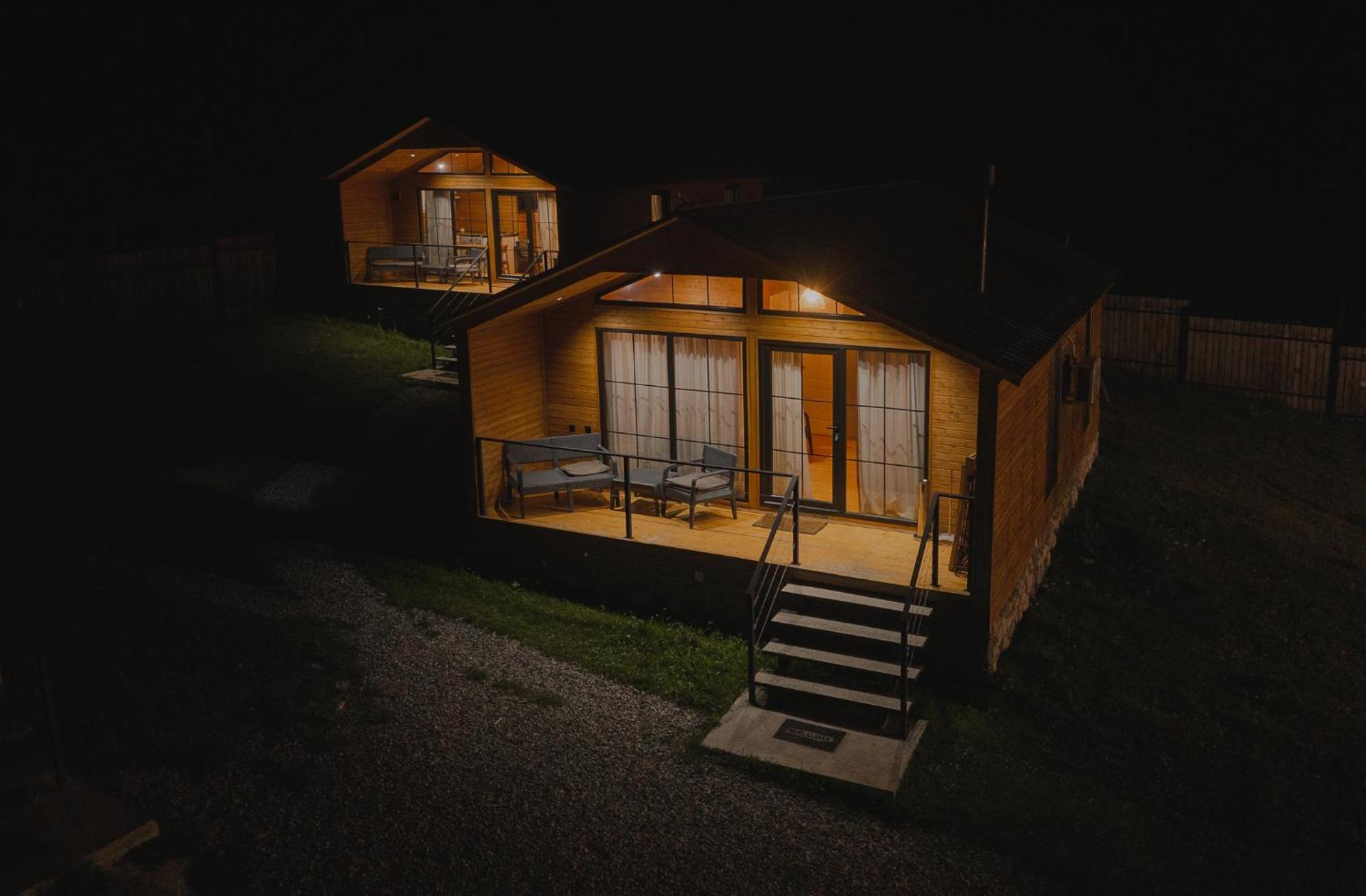 Mestia Villas מראה חיצוני תמונה
